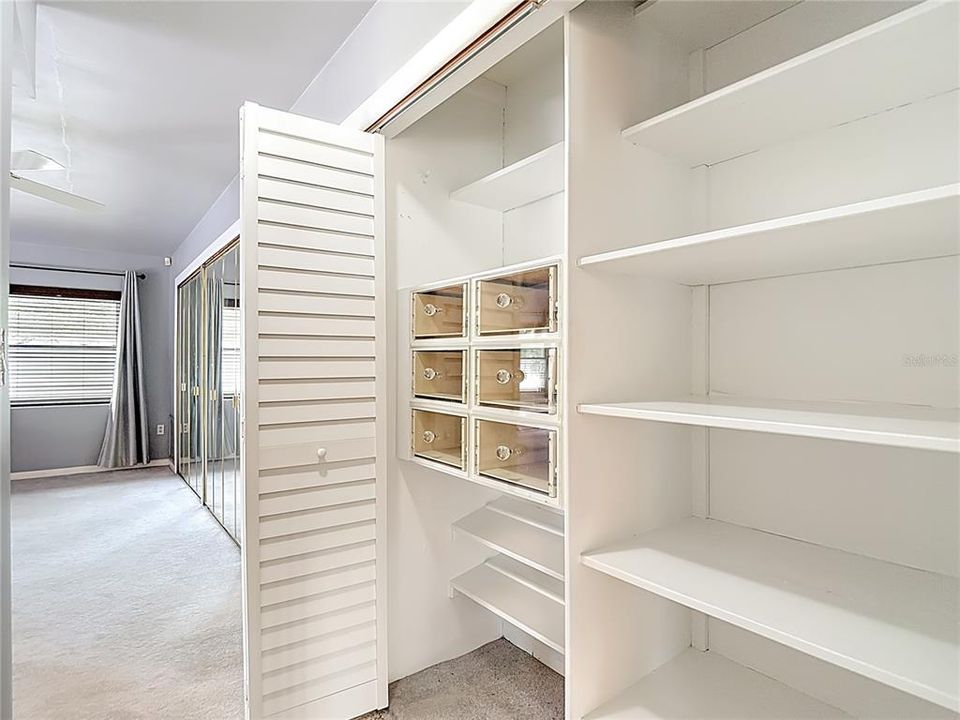 En Venta: $675,000 (3 camas, 3 baños, 2310 Pies cuadrados)