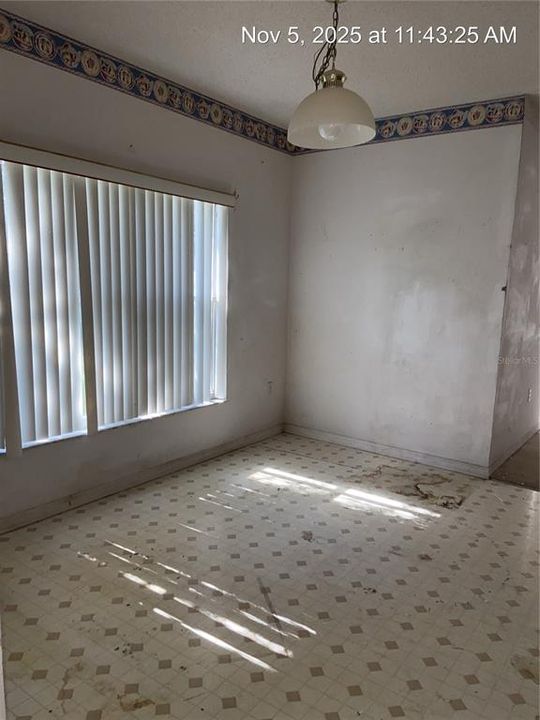 待售: $294,900 (4 贝兹, 2 浴室, 2930 平方英尺)