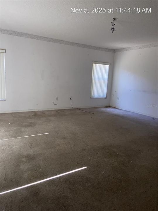 待售: $294,900 (4 贝兹, 2 浴室, 2930 平方英尺)