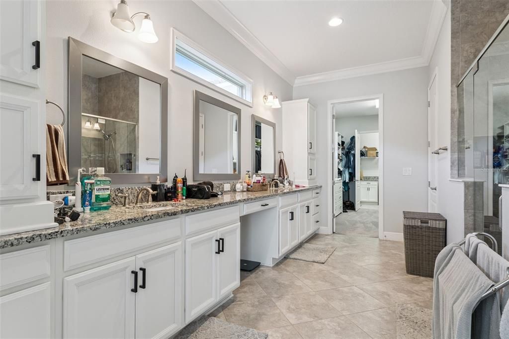 For Rent: $5,875 (5 beds, 5 baths, 3817 Square Feet)