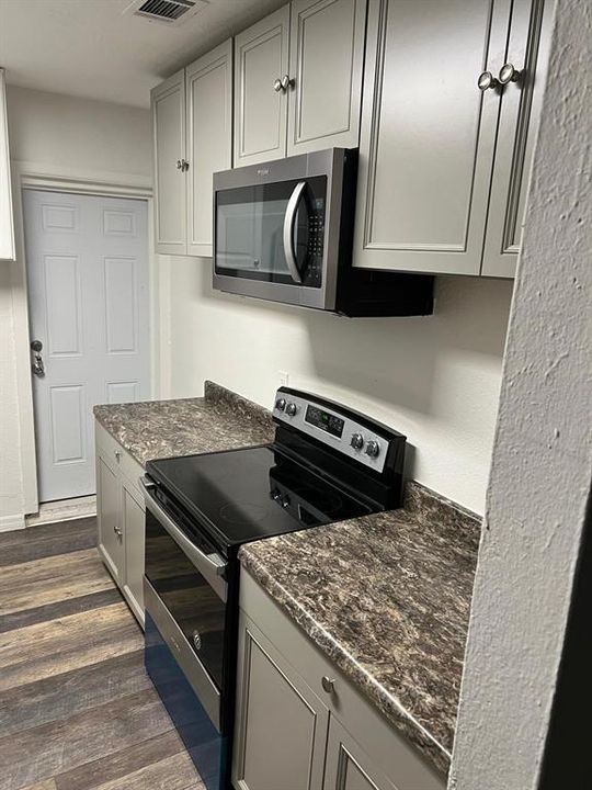 Activo con contrato: $1,500 (2 camas, 1 baños, 624 Pies cuadrados)