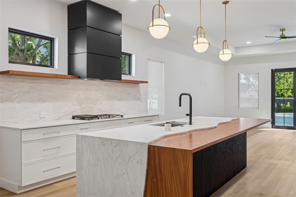 For Sale: $1,800,000 (4 beds, 4 baths, 3298 Square Feet)