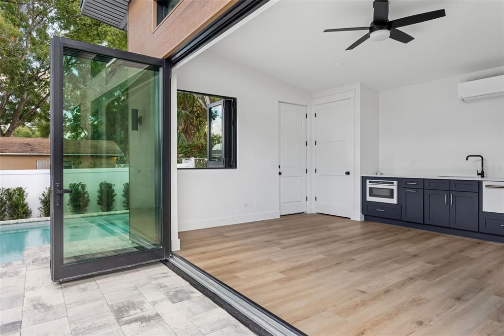 For Sale: $1,800,000 (4 beds, 4 baths, 3298 Square Feet)