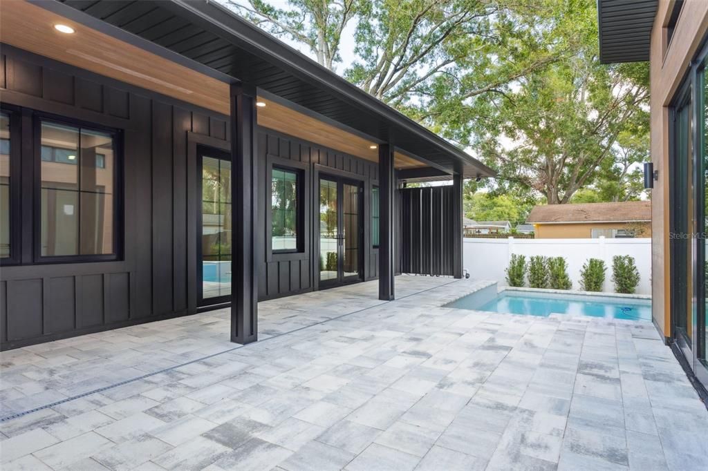 For Sale: $1,800,000 (4 beds, 4 baths, 3298 Square Feet)