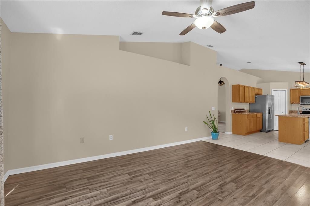For Sale: $337,000 (4 beds, 2 baths, 2088 Square Feet)