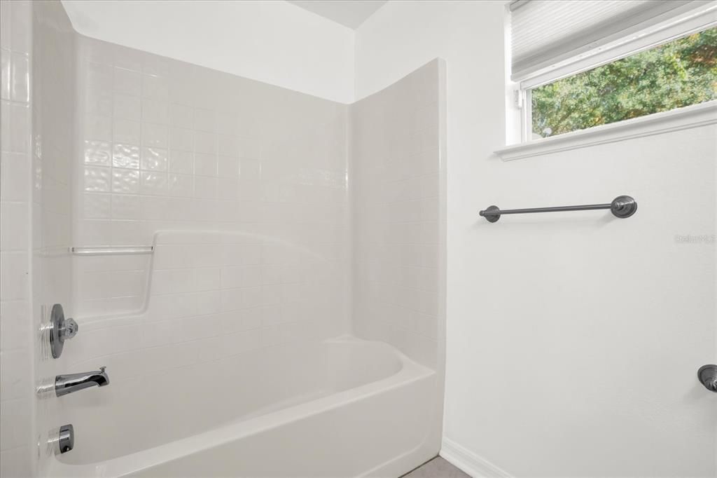 For Sale: $337,000 (4 beds, 2 baths, 2088 Square Feet)