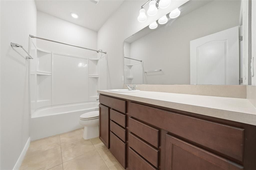 En Venta: $339,999 (3 camas, 2 baños, 1554 Pies cuadrados)