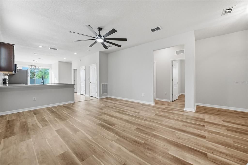 En Venta: $339,999 (3 camas, 2 baños, 1554 Pies cuadrados)