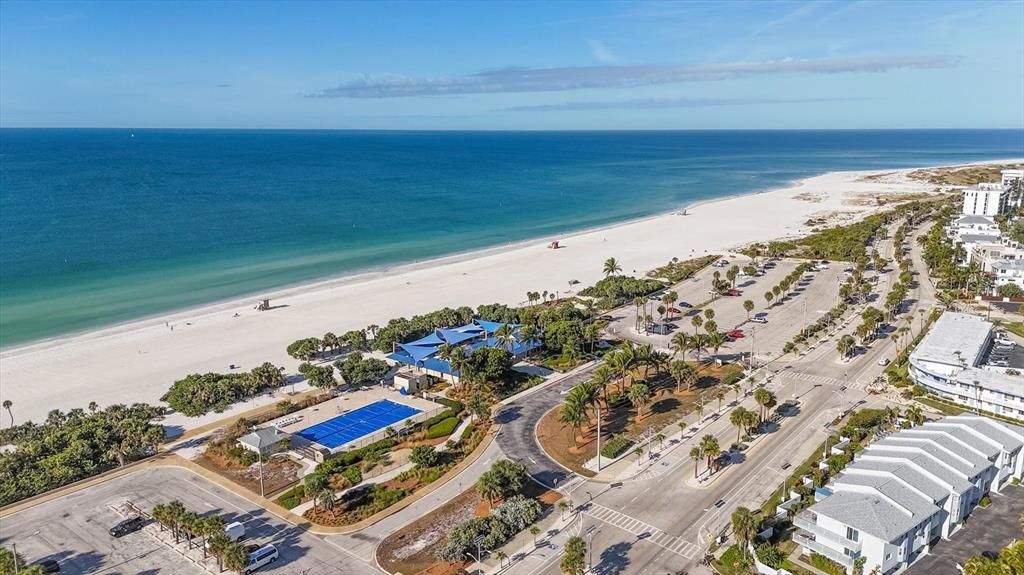 For Sale: $1,495,000 (3 beds, 2 baths, 1422 Square Feet)