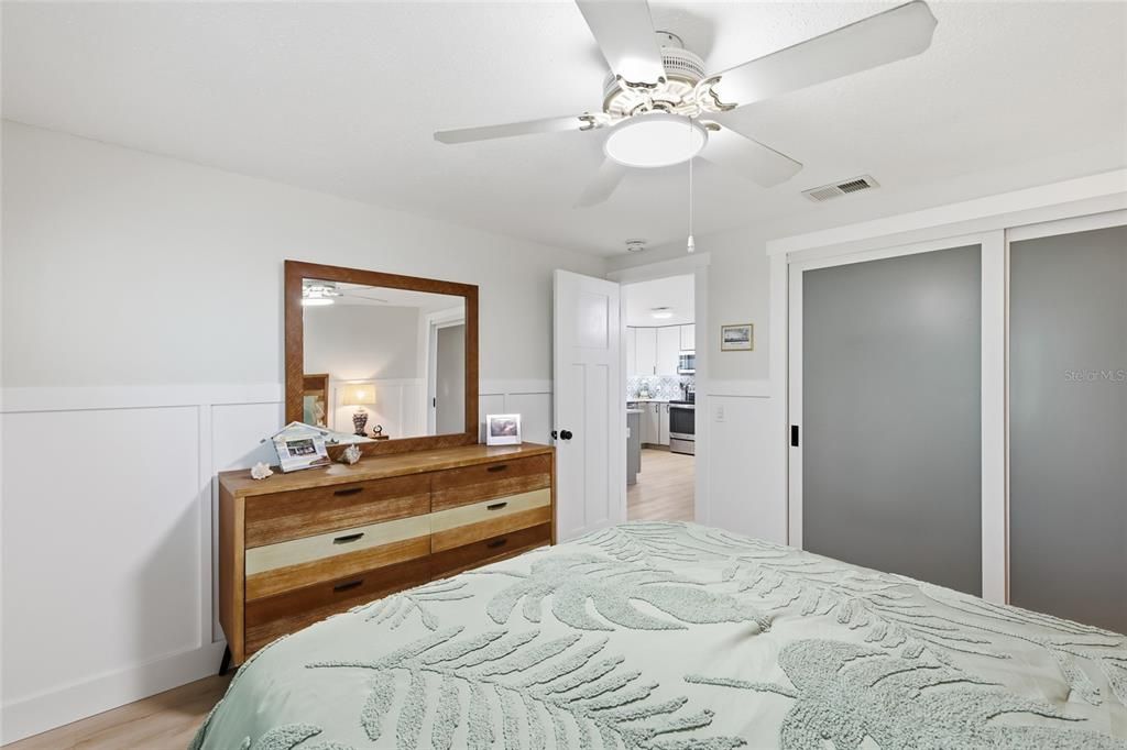 For Sale: $589,900 (2 beds, 2 baths, 1284 Square Feet)