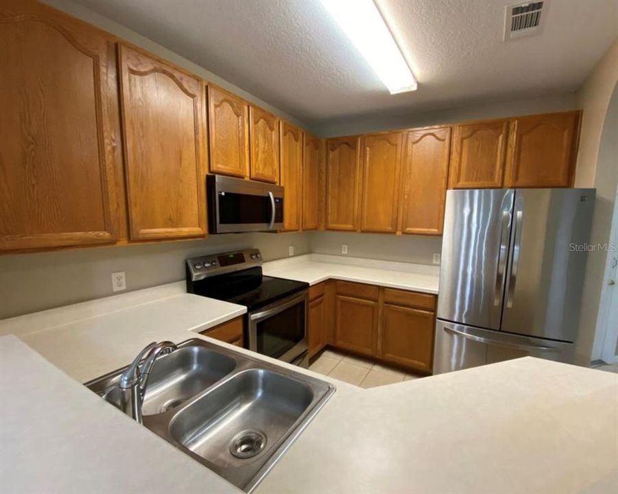 出租: $2,000 (3 贝兹, 2 浴室, 1486 平方英尺)