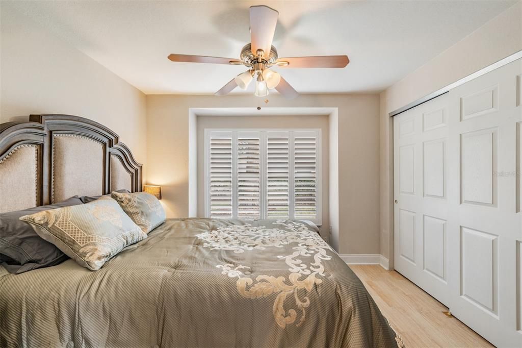 待售: $340,000 (2 贝兹, 2 浴室, 1710 平方英尺)