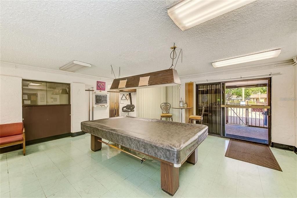 待售: $114,900 (2 贝兹, 1 浴室, 1050 平方英尺)