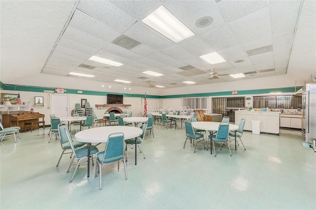 待售: $114,900 (2 贝兹, 1 浴室, 1050 平方英尺)