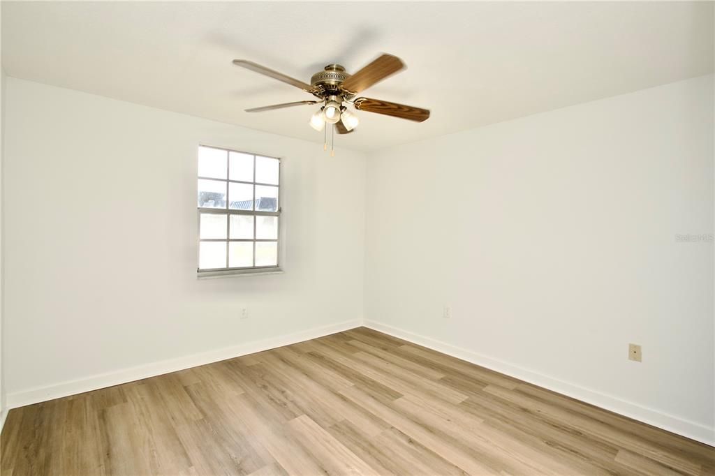 待售: $114,900 (2 贝兹, 1 浴室, 1050 平方英尺)