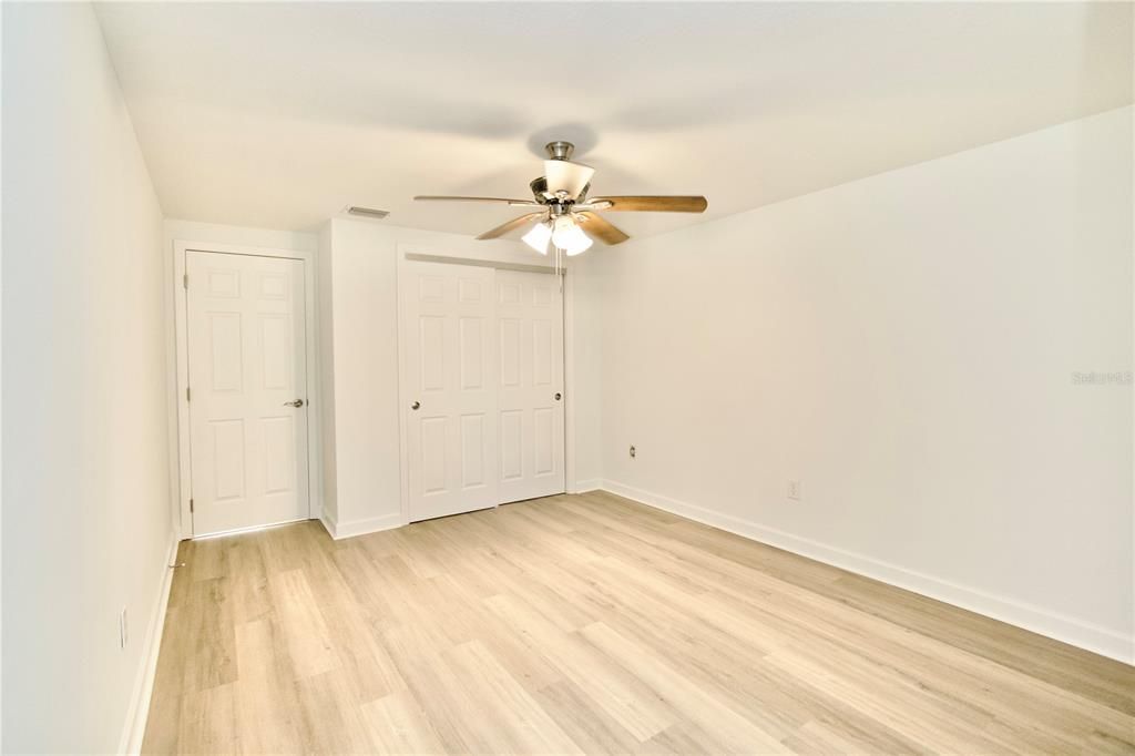 待售: $114,900 (2 贝兹, 1 浴室, 1050 平方英尺)