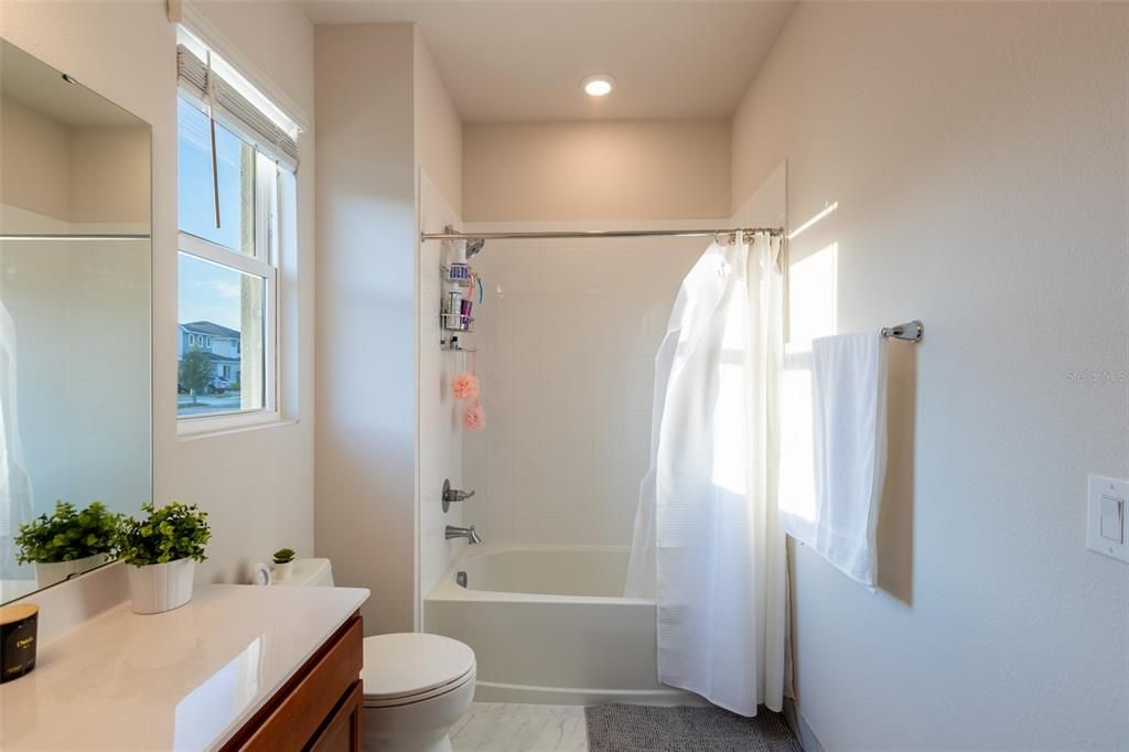 For Sale: $415,000 (3 beds, 2 baths, 1746 Square Feet)