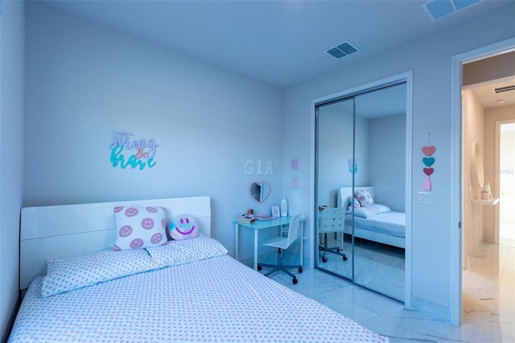 For Sale: $415,000 (3 beds, 2 baths, 1746 Square Feet)