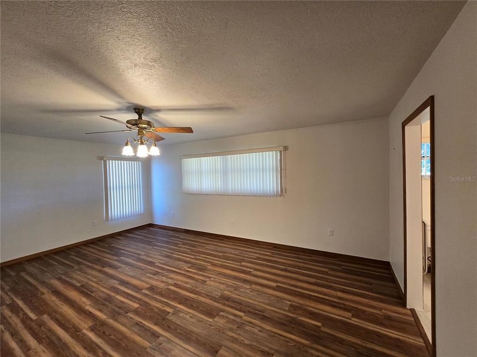 For Rent: $2,800 (4 beds, 3 baths, 2320 Square Feet)