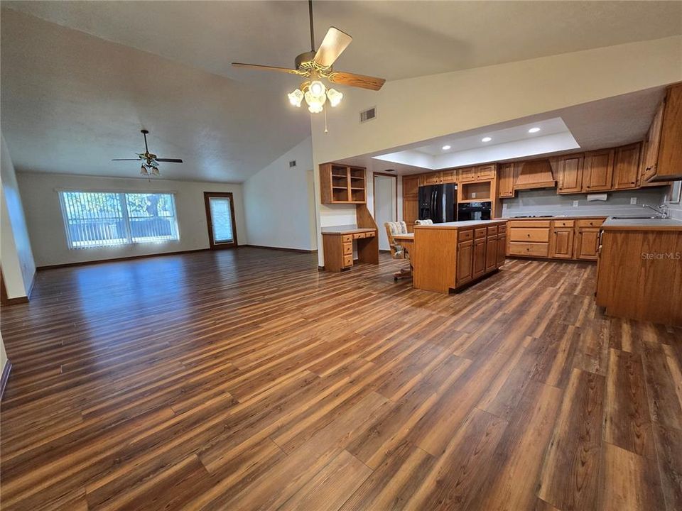 For Rent: $2,800 (4 beds, 3 baths, 2320 Square Feet)