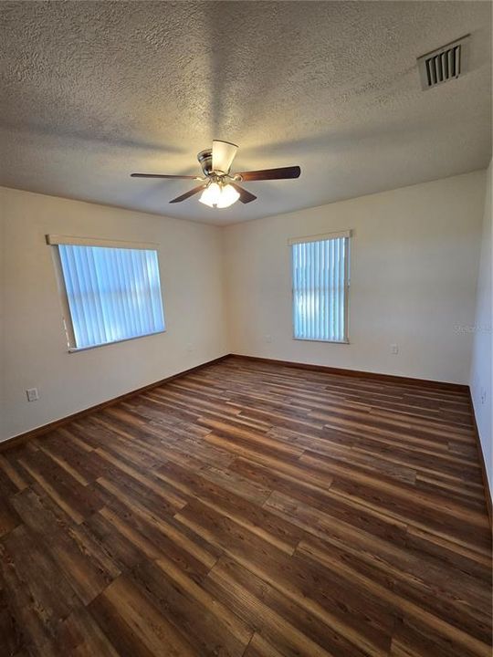 For Rent: $2,800 (4 beds, 3 baths, 2320 Square Feet)