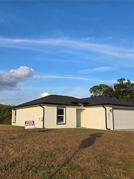 出租: $2,800 (3 贝兹, 2 浴室, 1370 平方英尺)