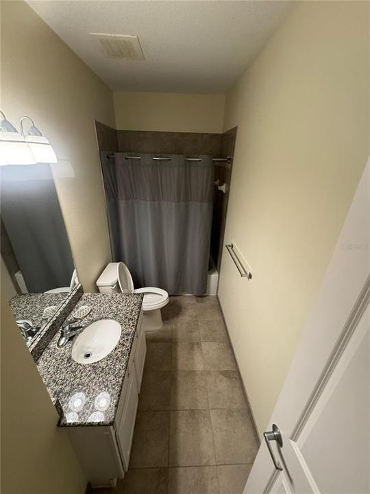 For Rent: $2,100 (2 beds, 2 baths, 1422 Square Feet)