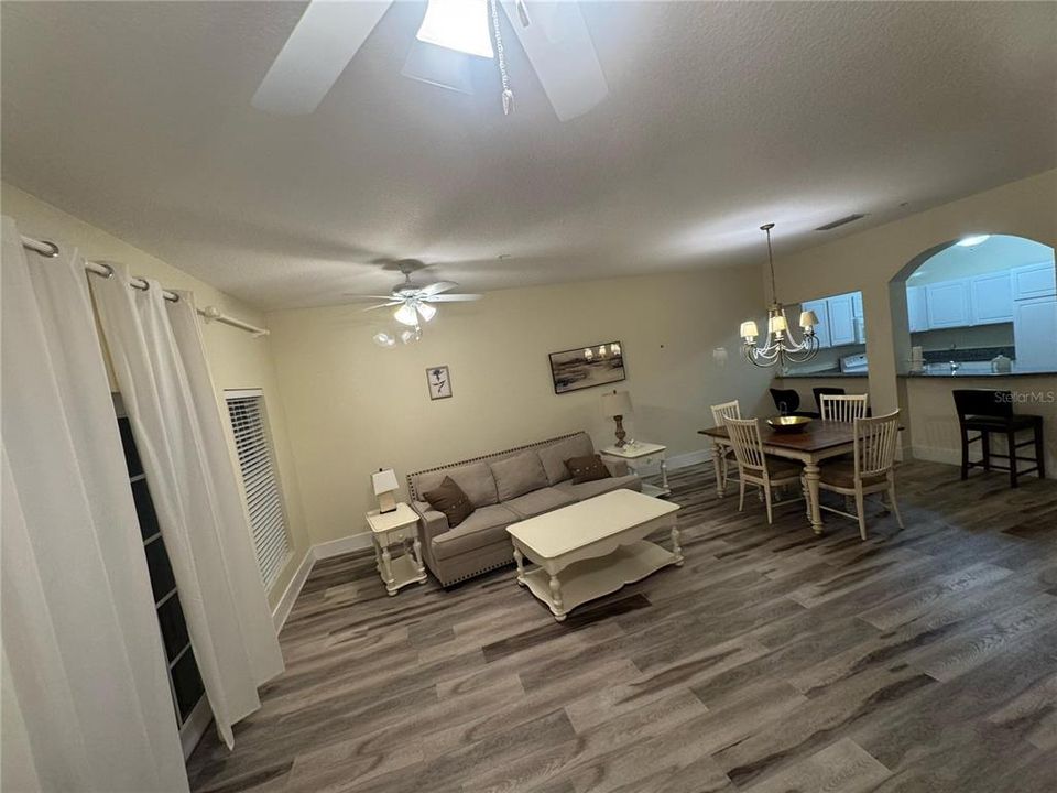 For Rent: $2,100 (2 beds, 2 baths, 1422 Square Feet)