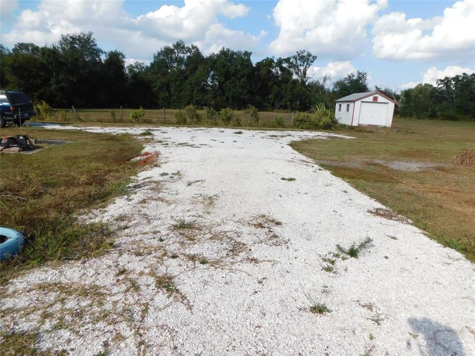 En Venta: $220,000 (5.05 acres)