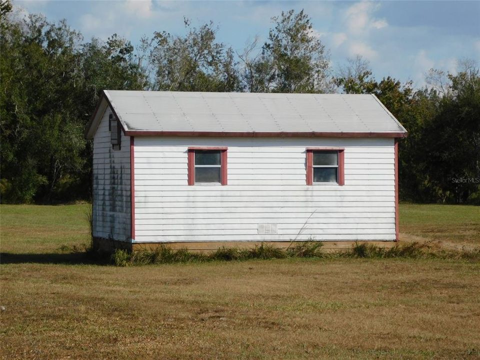 En Venta: $220,000 (5.05 acres)