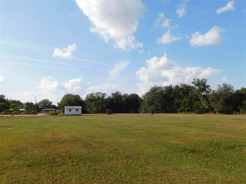 En Venta: $220,000 (5.05 acres)