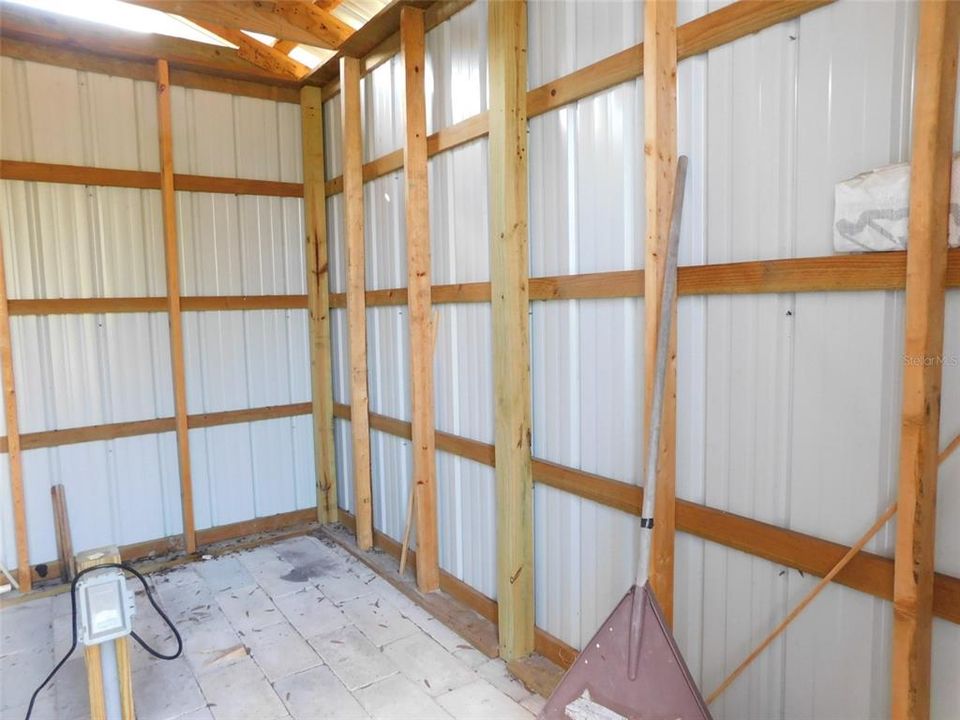 En Venta: $220,000 (5.05 acres)