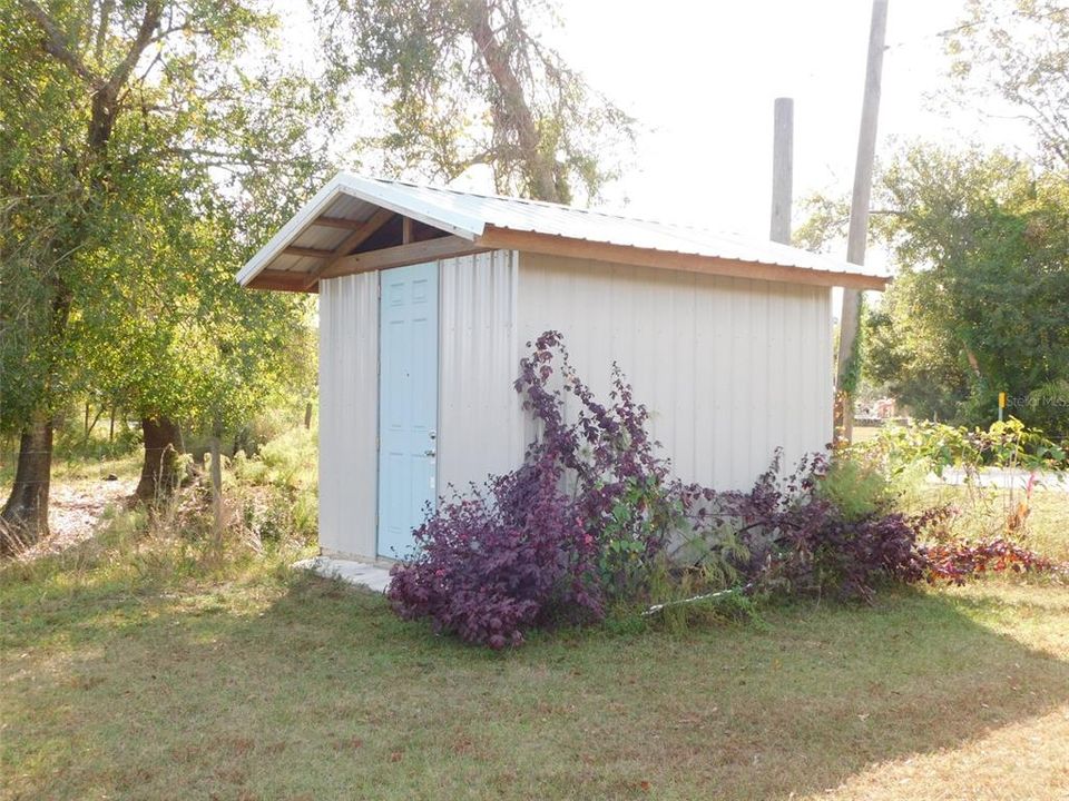 En Venta: $220,000 (5.05 acres)