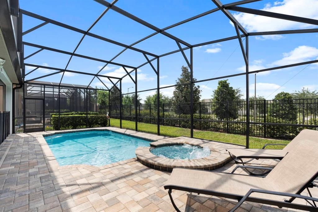 For Sale: $850,000 (9 beds, 6 baths, 4363 Square Feet)