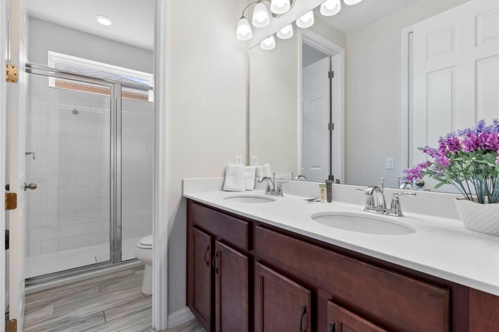 For Sale: $850,000 (9 beds, 6 baths, 4363 Square Feet)