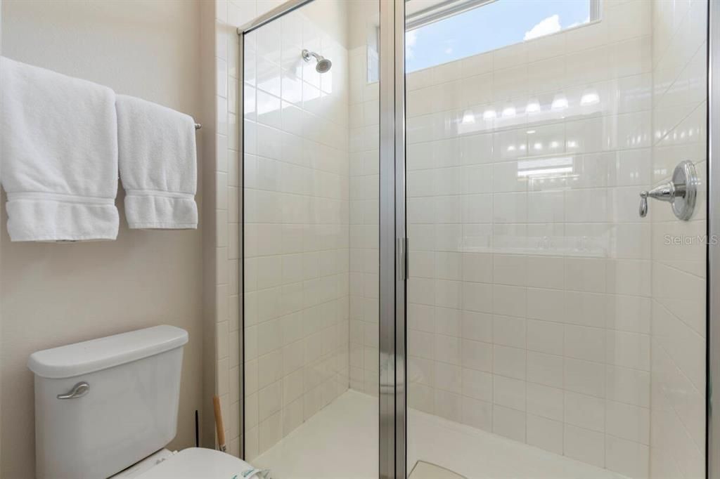 For Sale: $850,000 (9 beds, 6 baths, 4363 Square Feet)