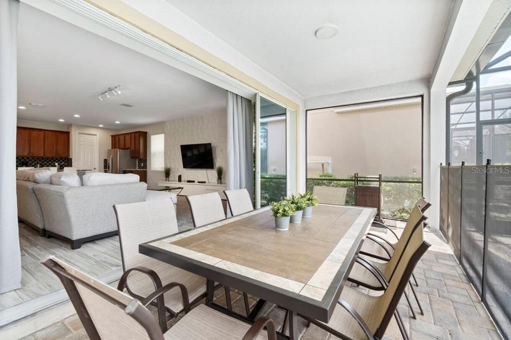 For Sale: $850,000 (9 beds, 6 baths, 4363 Square Feet)