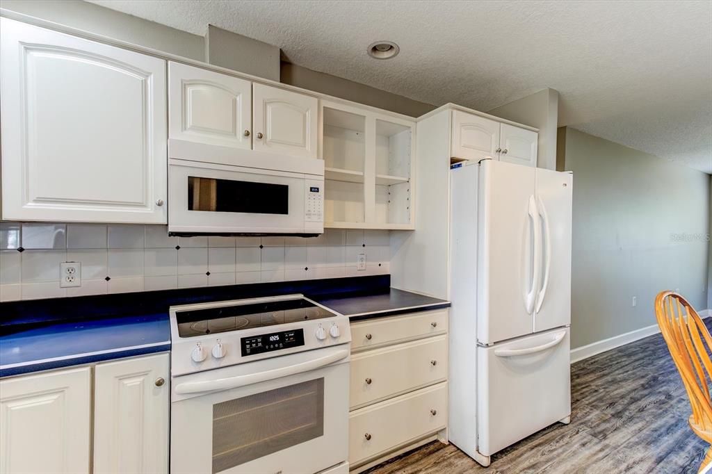 En Venta: $514,900 (4 camas, 2 baños, 2149 Pies cuadrados)