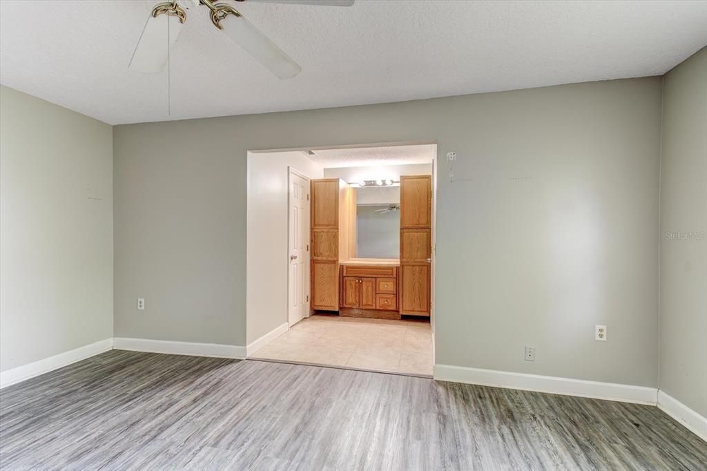 En Venta: $514,900 (4 camas, 2 baños, 2149 Pies cuadrados)