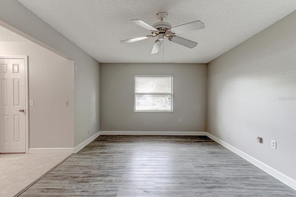 En Venta: $514,900 (4 camas, 2 baños, 2149 Pies cuadrados)