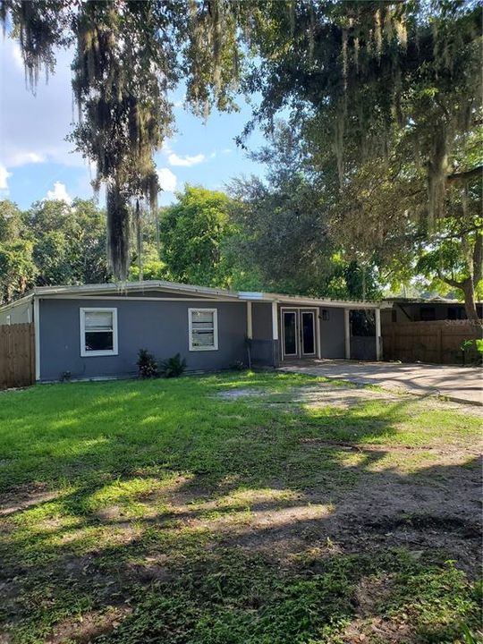 For Rent: $1,795 (5 beds, 2 baths, 2200 Square Feet)