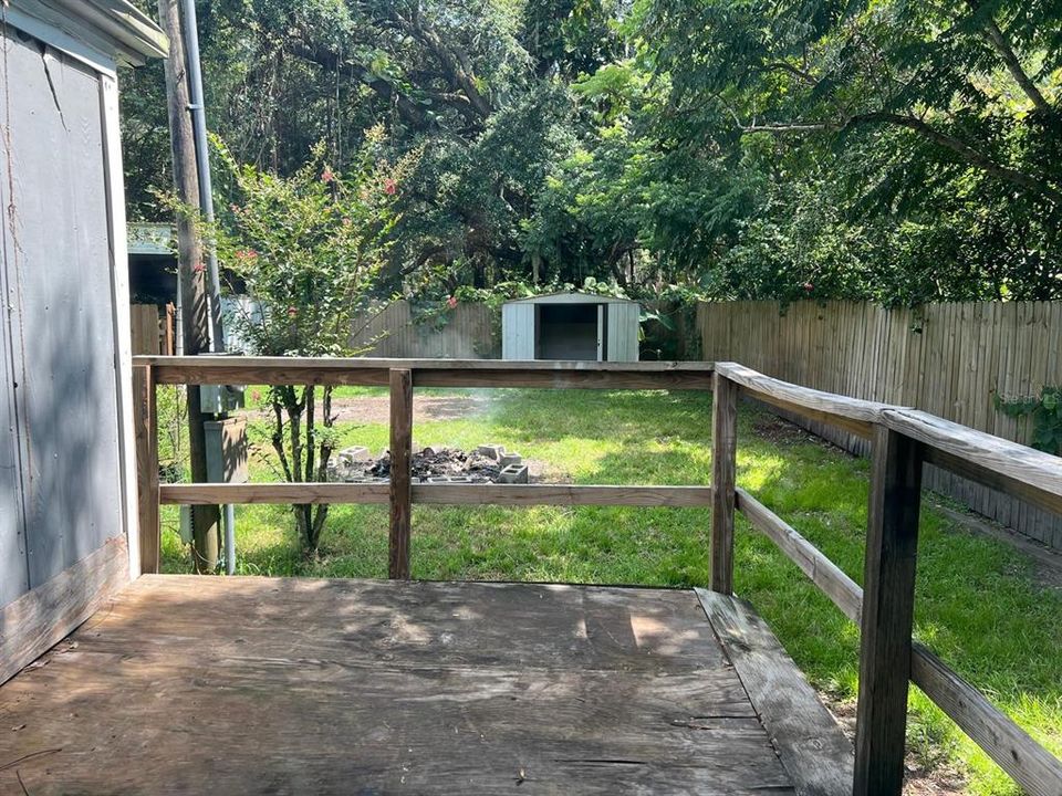 For Rent: $1,795 (5 beds, 2 baths, 2200 Square Feet)