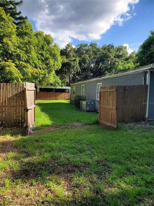 For Rent: $1,795 (5 beds, 2 baths, 2200 Square Feet)