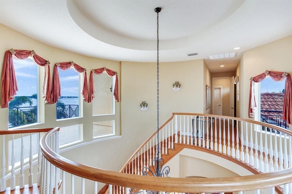 For Sale: $2,695,000 (4 beds, 3 baths, 4142 Square Feet)