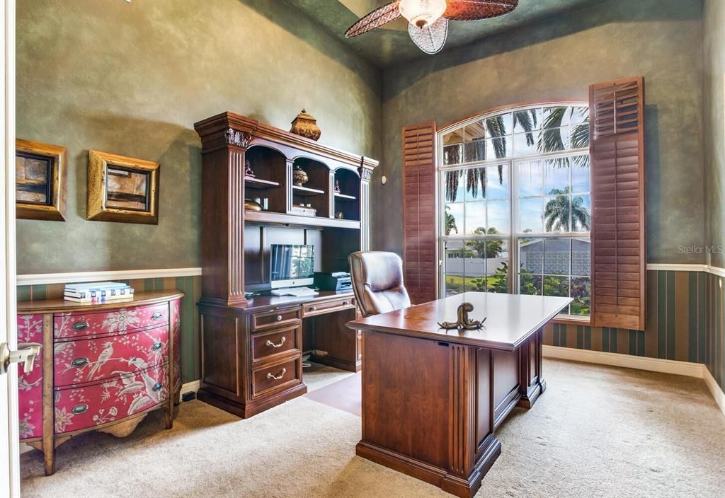 For Sale: $2,695,000 (4 beds, 3 baths, 4142 Square Feet)