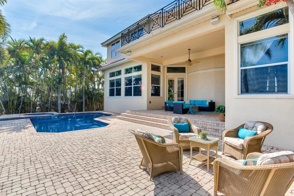 For Sale: $2,695,000 (4 beds, 3 baths, 4142 Square Feet)