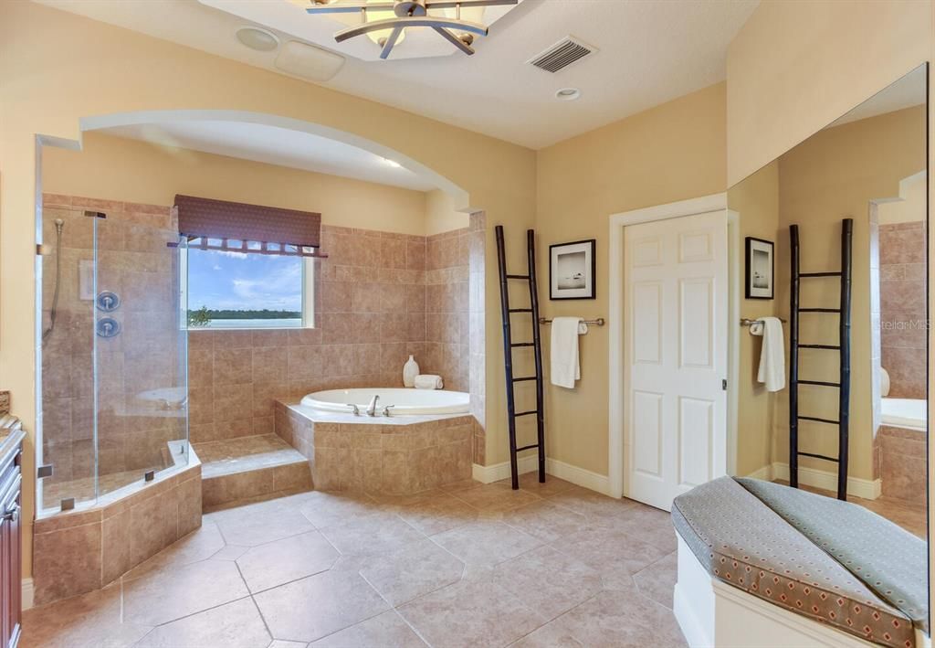 For Sale: $2,695,000 (4 beds, 3 baths, 4142 Square Feet)