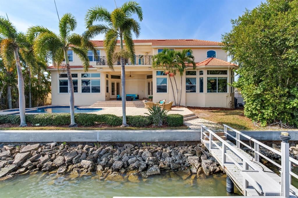 For Sale: $2,695,000 (4 beds, 3 baths, 4142 Square Feet)