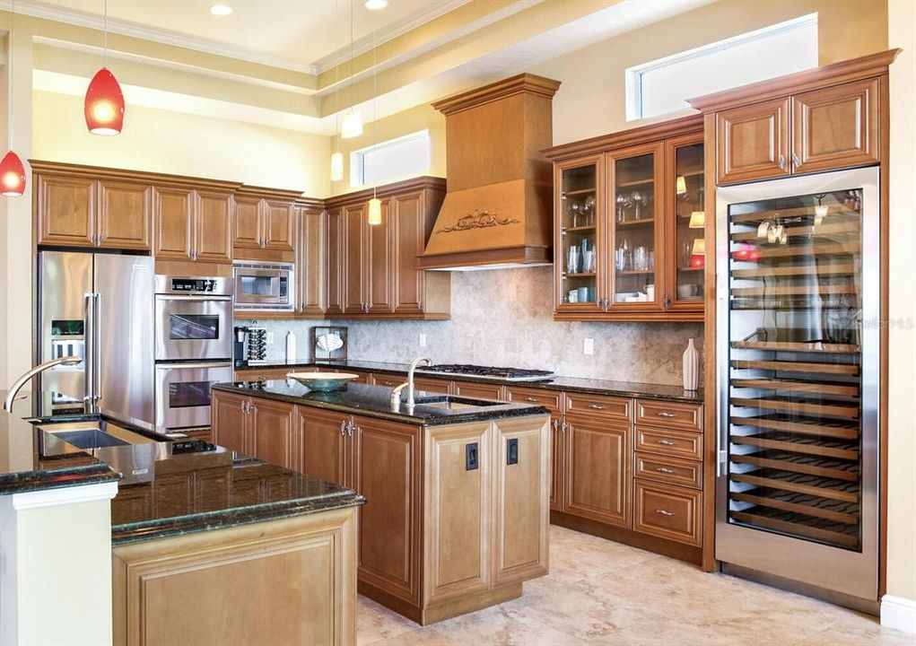 For Sale: $2,695,000 (4 beds, 3 baths, 4142 Square Feet)