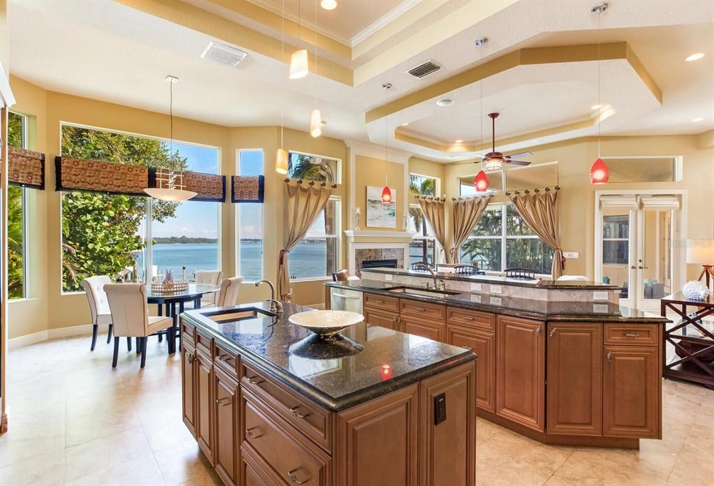 For Sale: $2,695,000 (4 beds, 3 baths, 4142 Square Feet)